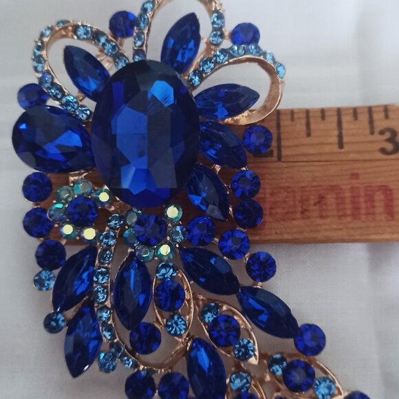 Beautiful 4" Blue Rhinestone Brooch - Picture 4 of 4